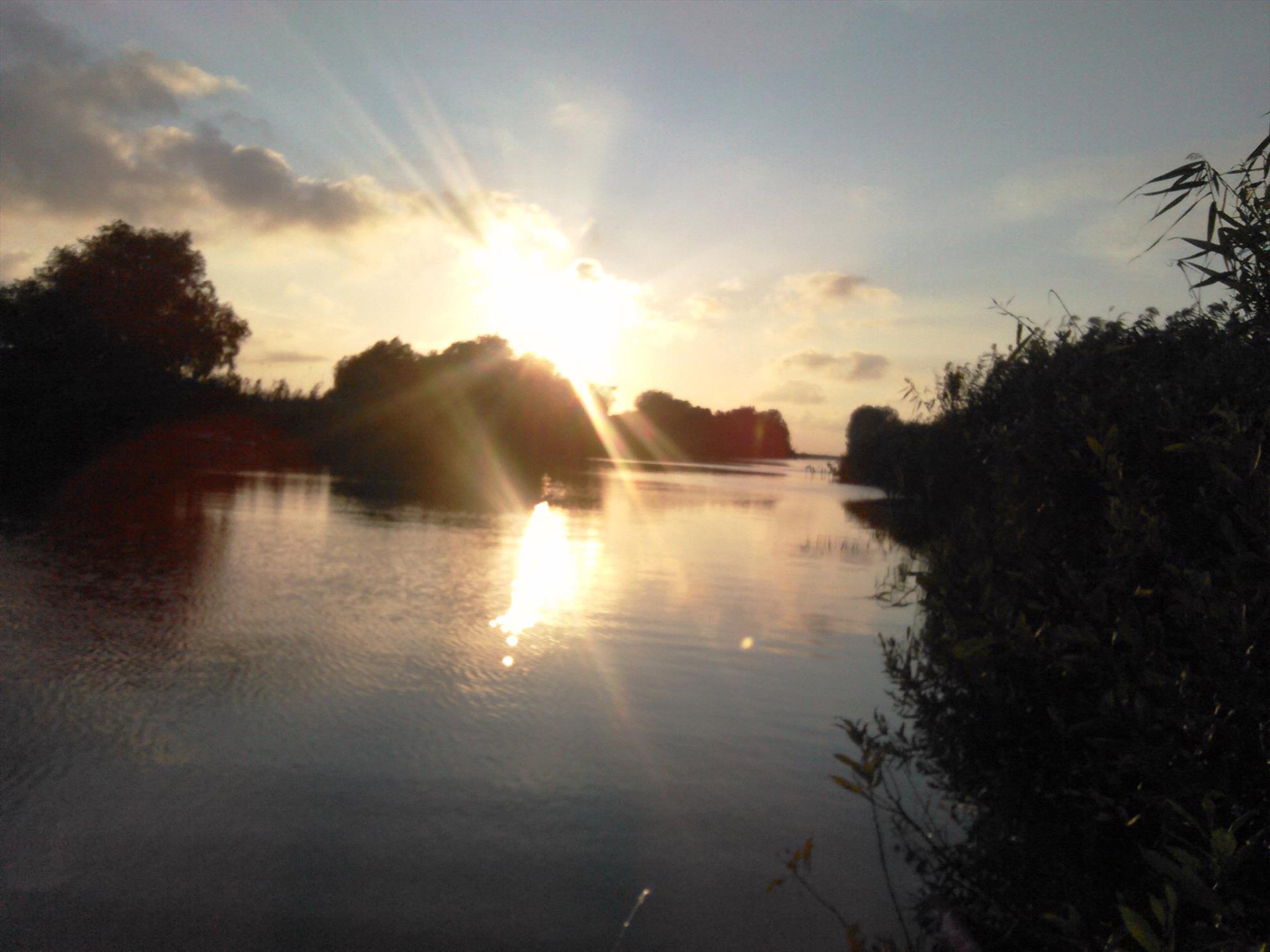 Rosu - Septembrie  2015 - img20150924182341.jpg